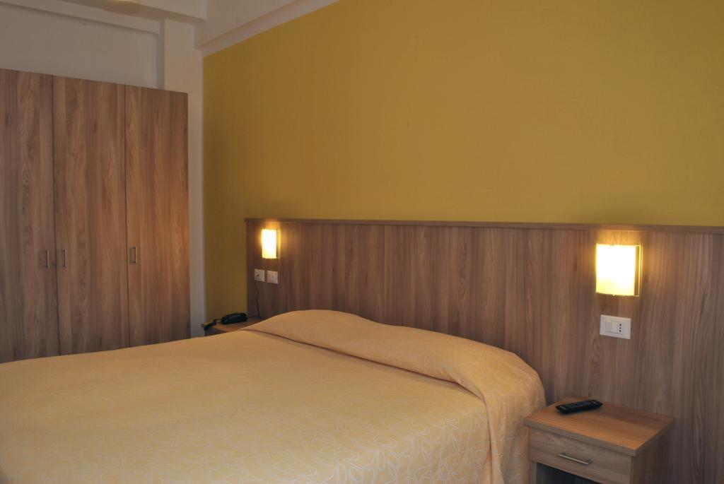 Hotel Bristol Laigueglia Pokoj fotografie