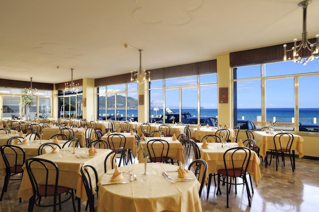 Hotel Bristol Laigueglia Exteriér fotografie